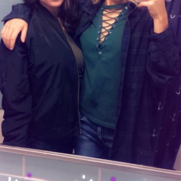 Green Top - Picture 2 of 2